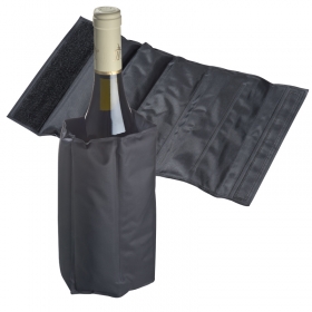 Bottle cooler with cooling pads | 8867303