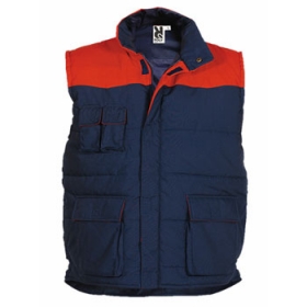 Vesta in 2 culori Fermoar central ascuns cu banda si arici. 2 buzunare in partea dreapta pentru telefon. 2 buzunare frontale cu clapa. Maneca ajustabila. Partea din spate mai lunga.;5066_5560