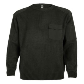 PulovÄƒr cu mÃ¢necÄƒ lungÄƒ, la baza gÃ¢tului È™i petice pentru Ã®ntÄƒrirea materialului la umeri È™i coate. Buzunar Ã®n faÈ›Äƒ cu clapÄƒ È™i arici. Buzunar funcÈ›ional pe mÃ¢necÄƒ.;8903_46